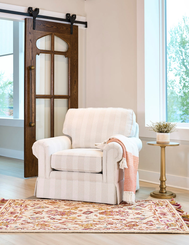 Chairs & Ottomans