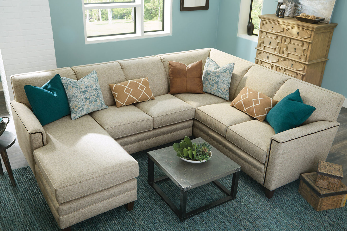 3000 Sofas & Sectionals