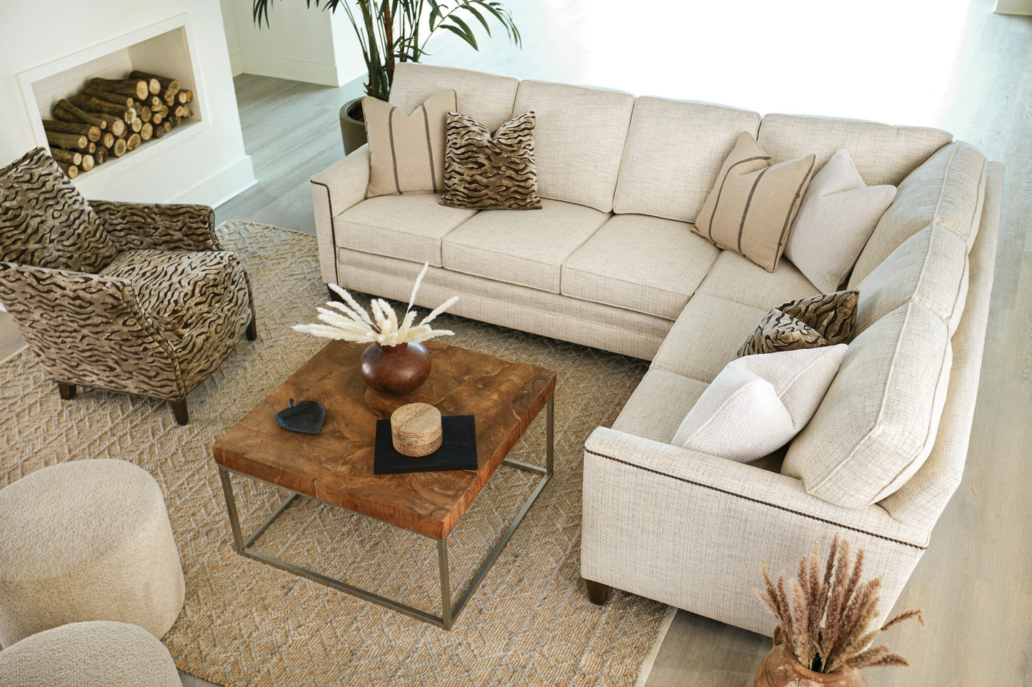 3000 Sofas & Sectionals