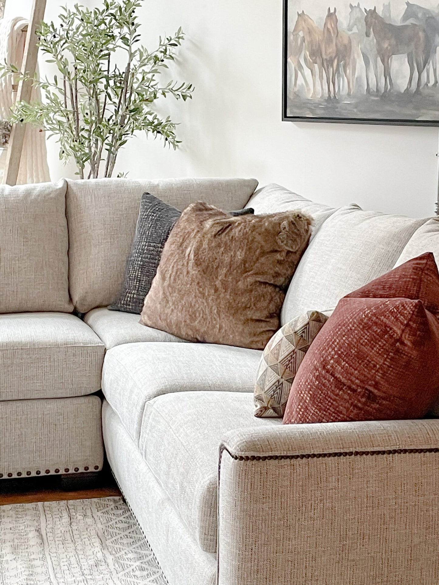 9000 Sofas & Sectionals