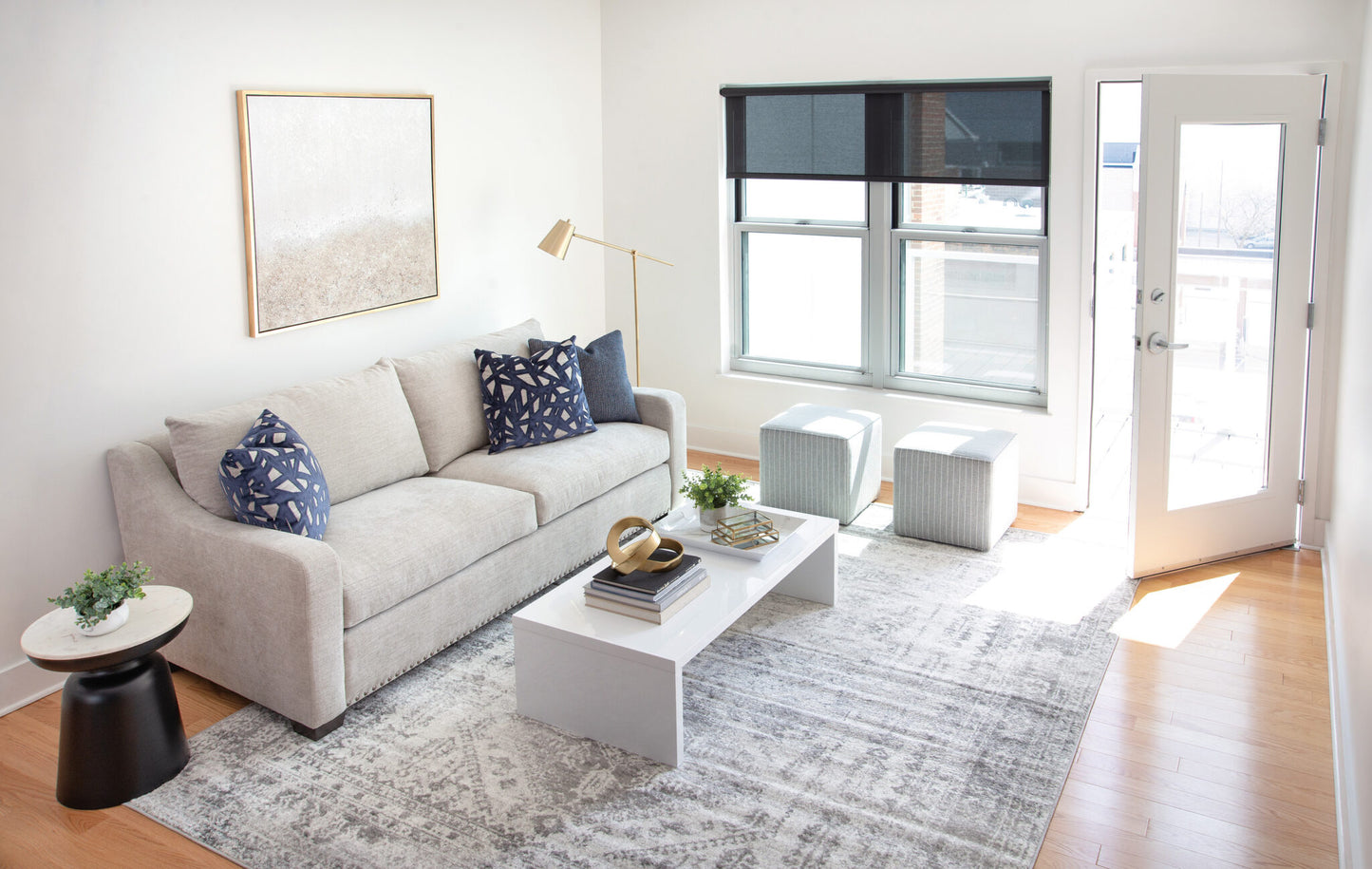 9000 Sofas & Sectionals