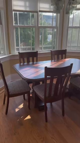 Manhattan Dining Table